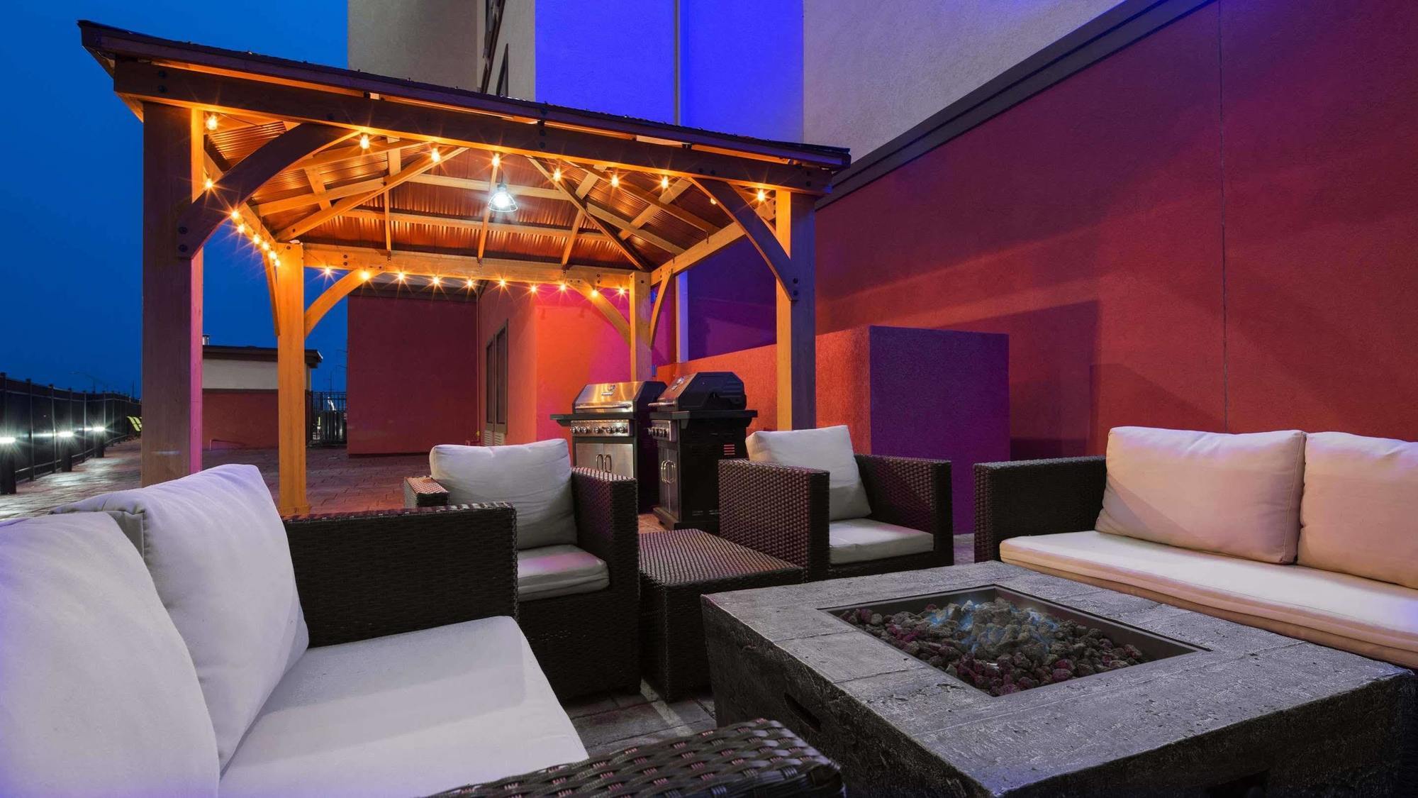 Best Western Plus/Executive Residency Elk City Hotel