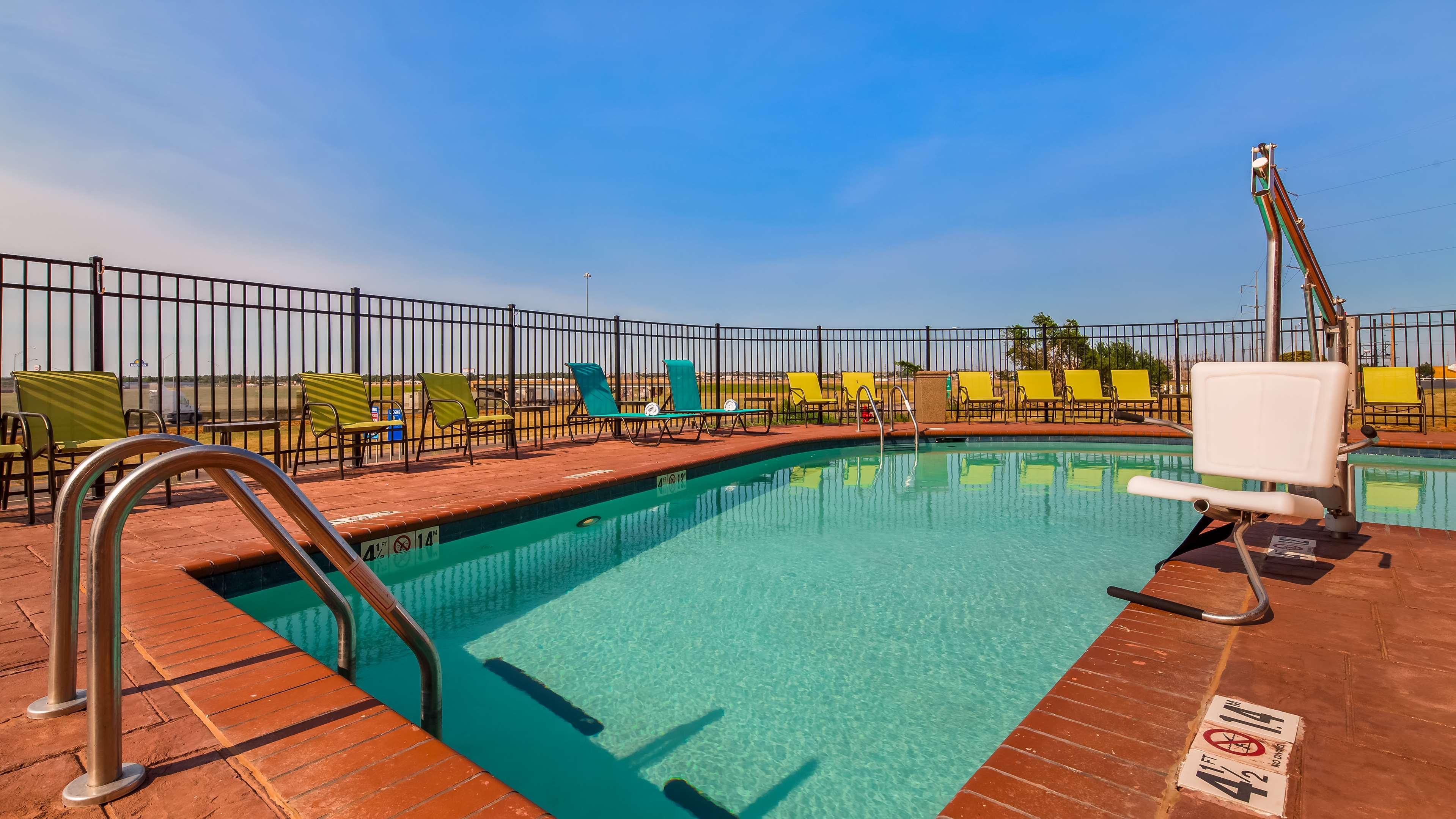 Western Plus/executive Residency Elk Hotel